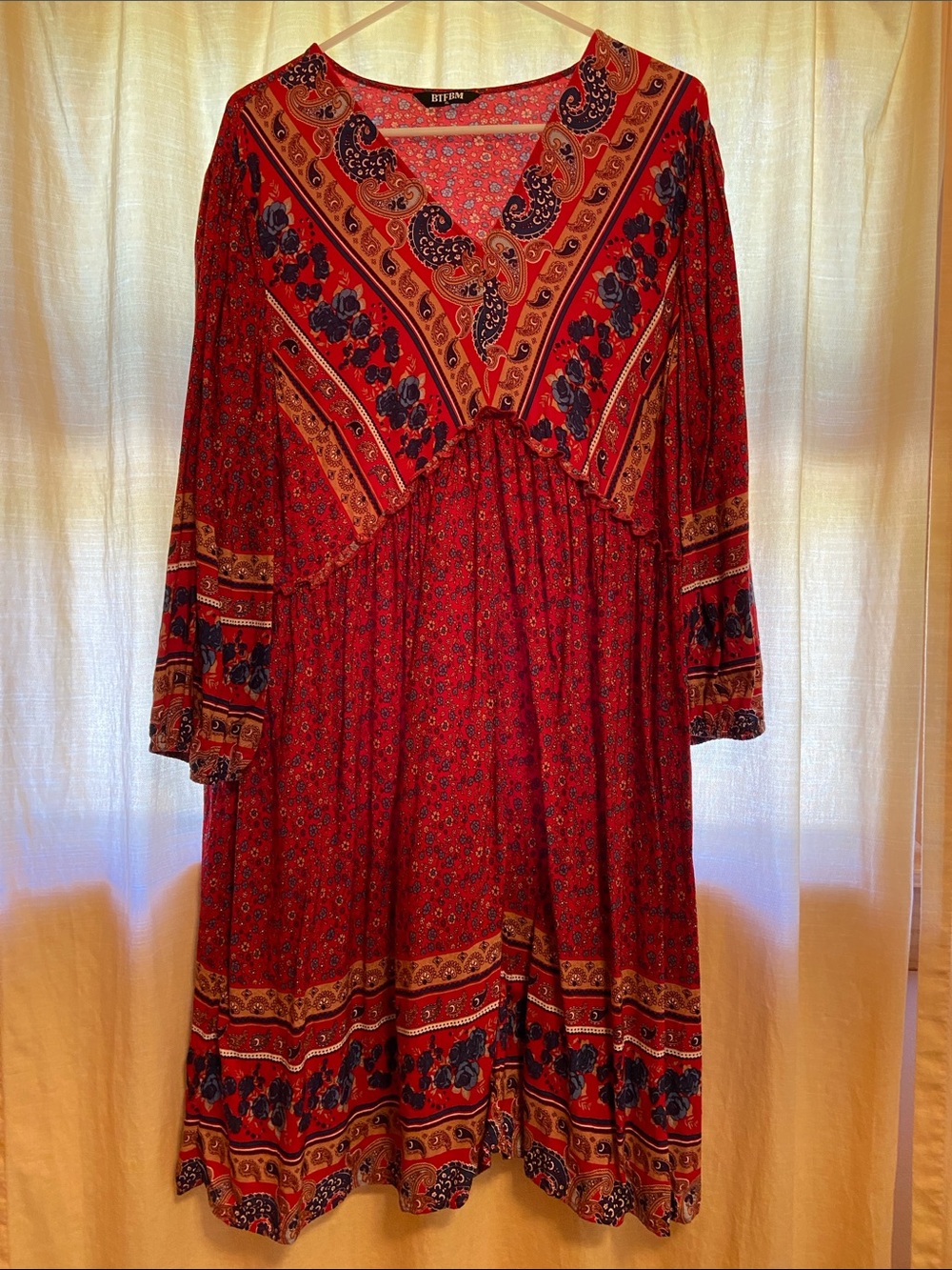 Bohemian Red Paisley V-Neck Long-Sleeve Midi Dress - XL